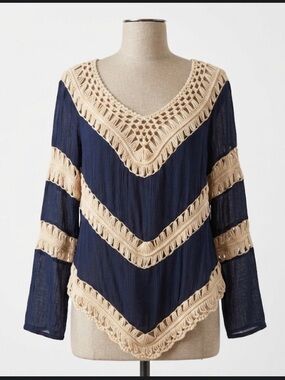Umgee Boho Crochet Macrame Chevron Blouse size M Long Sleeve
